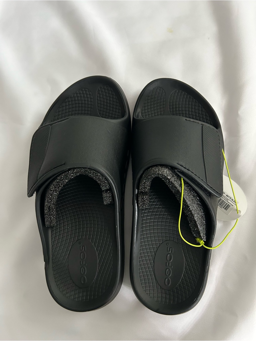 OOFOS Unisex Black Adjustable Slide Sandals